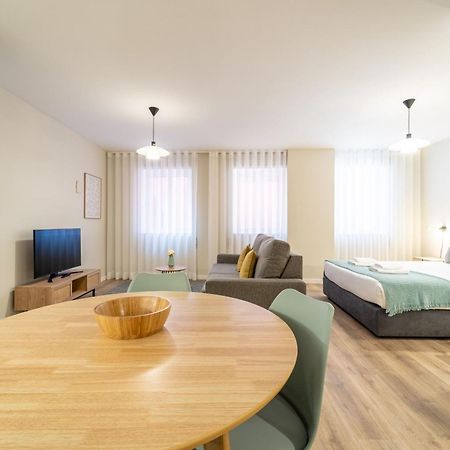 On The Square Studio - City Center By House And People Брага Экстерьер фото